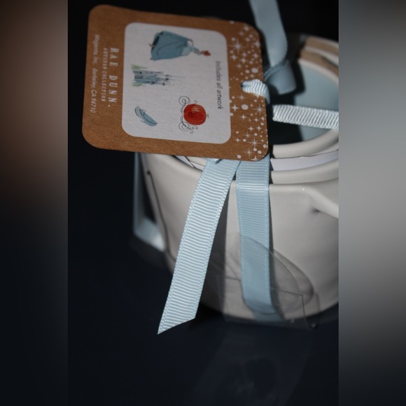 NEW Rae Dunn Cinderella Measuring Cups 🥰 - Picture 4 of 7